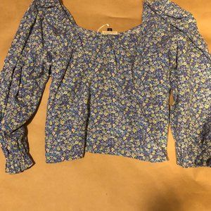 Universal Thread Good Co Ladies Top